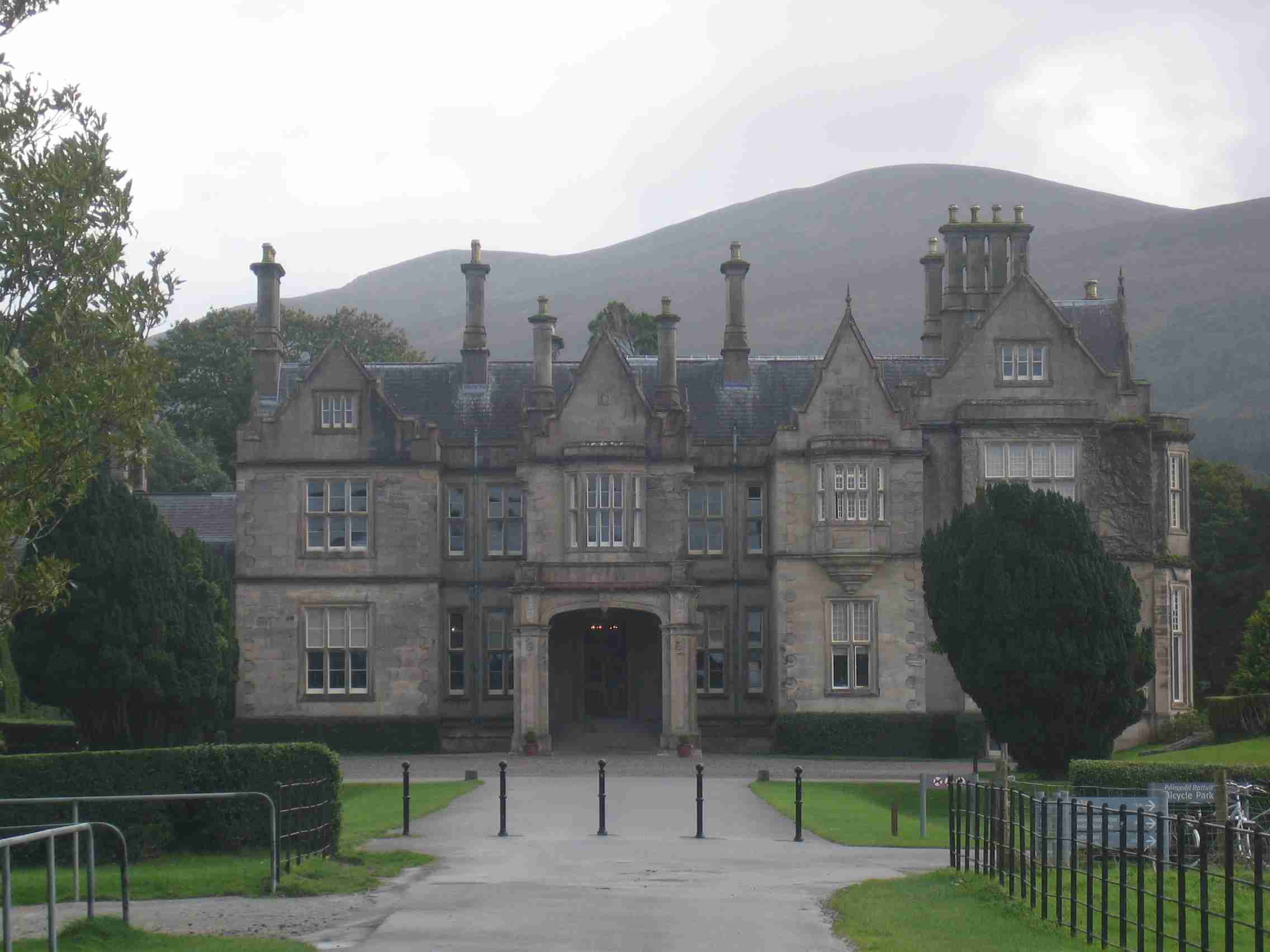 Muckross house